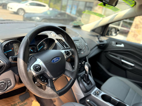 Used 2015 Ford Escape SE w/ Cargo Utility Package image 12