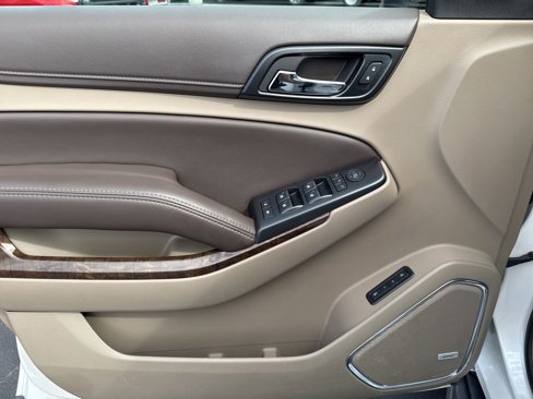 Used 2018 Chevrolet Tahoe LT image 17