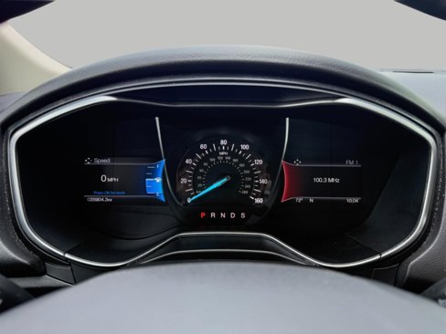 Used 2017 Ford Fusion Titanium image 30