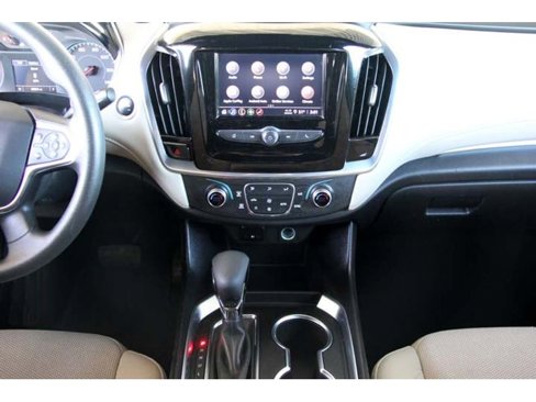Used 2022 Chevrolet Traverse LS image 7