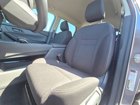 New 2025 Nissan Rogue S image 23