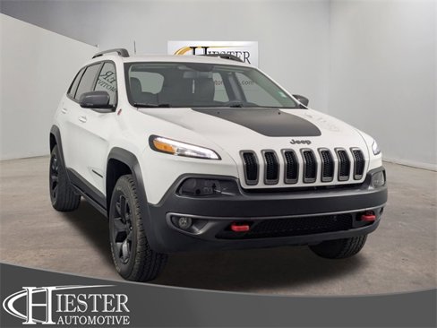 Used 2018 Jeep Cherokee Trailhawk w/ Comfort/Convenience Group image 1