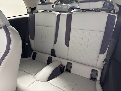New 2025 MINI Cooper 2-Door Hardtop image 25