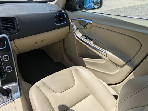 Used 2015 Volvo S60 T5 Premier image 16
