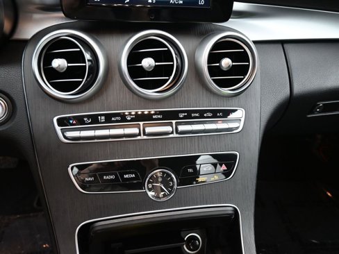 Used 2019 Mercedes-Benz C 300 4MATIC Sedan image 16