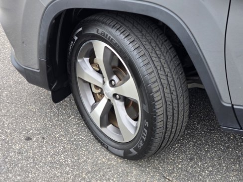 Used 2021 Jeep Cherokee Limited w/ Elite Package image 26