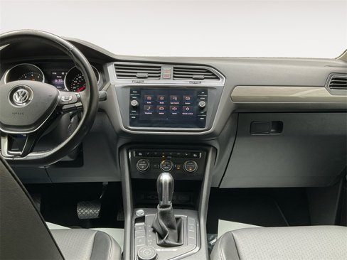 Used 2018 Volkswagen Tiguan SE image 20