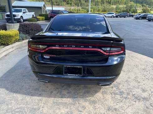 Used 2017 Dodge Charger SE image 6