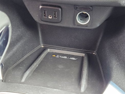 Used 2022 Chevrolet Traverse LT image 23