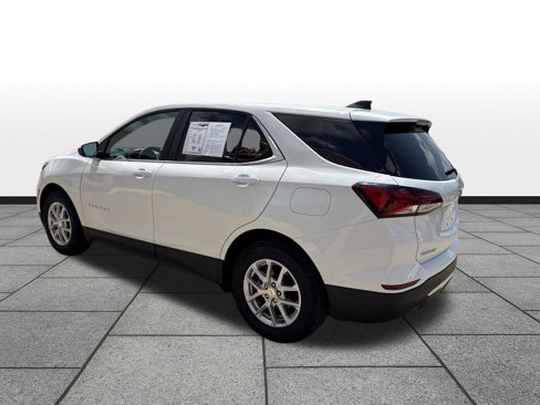 Used 2023 Chevrolet Equinox LT image 3