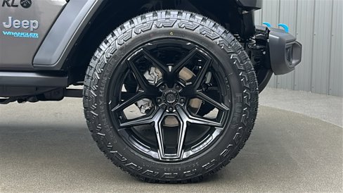 Used 2022 Jeep Wrangler Unlimited Rubicon 4xe w/ Cold Weather Group image 9