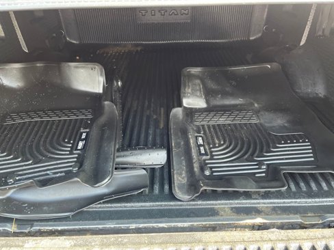 Used 2018 Nissan Titan S image 33