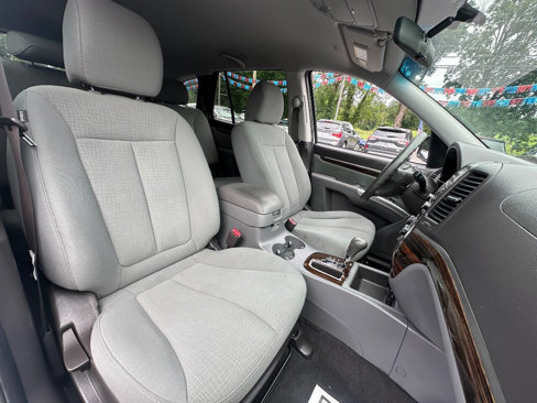 Used 2012 Hyundai Santa Fe GLS image 15