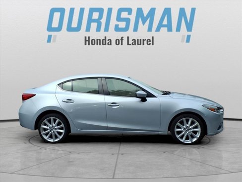 Used 2017 MAZDA MAZDA3 Touring image 2