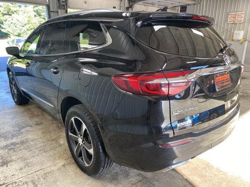 Used 2020 Buick Enclave Essence w/ Sport Touring Edition image 10