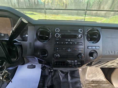 Used 2015 Ford F550 4x4 SuperCab Super Duty image 13