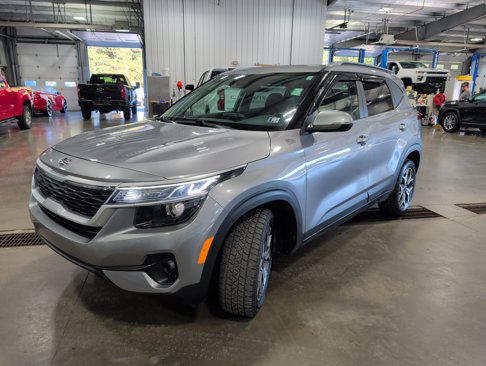 Used 2021 Kia Seltos EX image 6