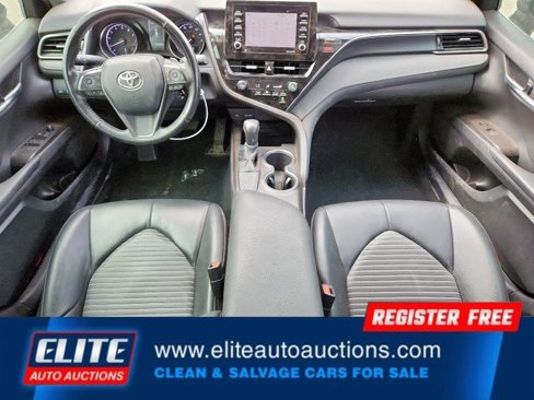 Used 2021 Toyota Camry SE image 16