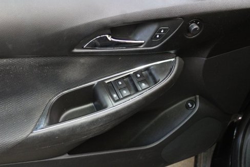 Used 2017 Chevrolet Cruze LT image 12