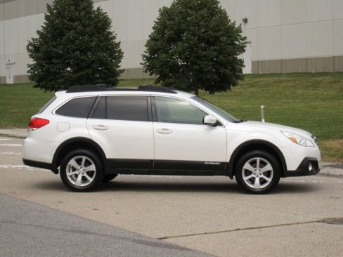 Used 2013 Subaru Outback 2.5i Premium w/ All-Weather Pkg image 9