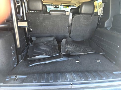 Used 2005 HUMMER H2 w/ Preferred Equipment Group image 13