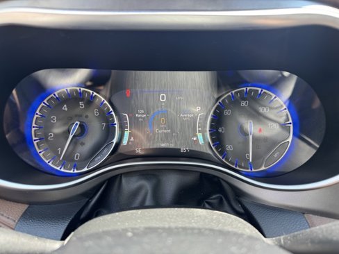 Used 2019 Chrysler Pacifica Limited w/ Advanced Safetytec Group image 17