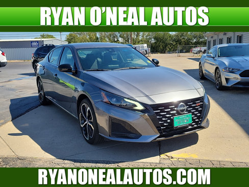 Used 2024 Nissan Altima 2.5 SR image 1