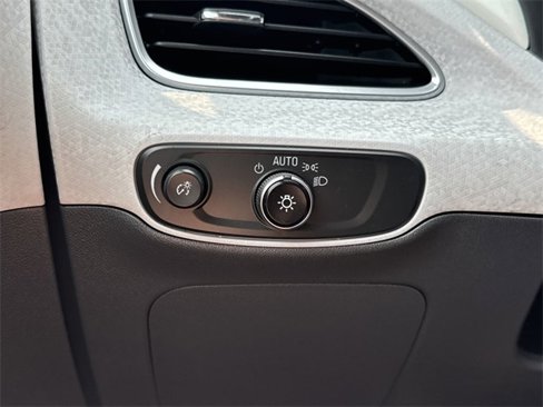 Used 2021 Chevrolet Bolt Premier w/ Infotainment Package image 35