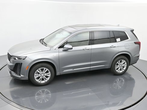 New 2025 Cadillac XT6 Luxury image 24