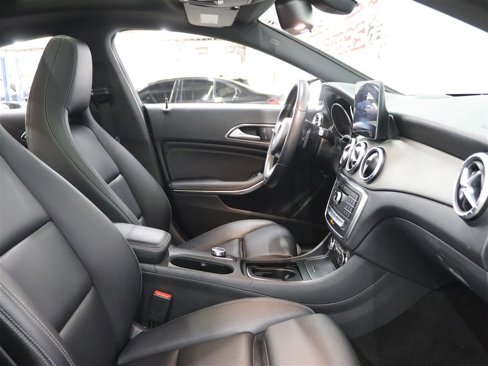 Used 2018 Mercedes-Benz CLA 250 image 15
