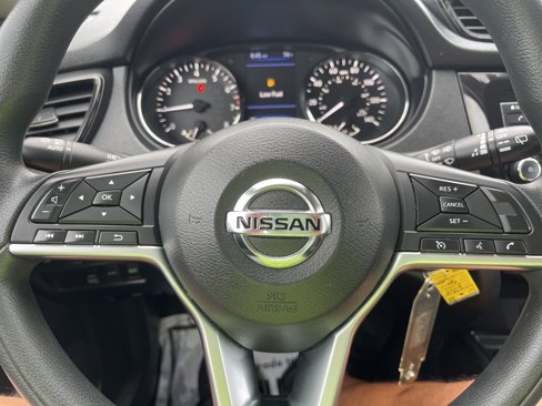 Used 2020 Nissan Rogue S image 24