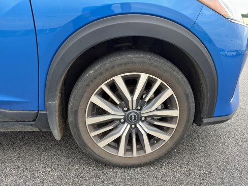 Used 2023 Nissan Kicks SV image 12