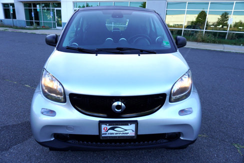 Used 2016 smart fortwo pure image 2