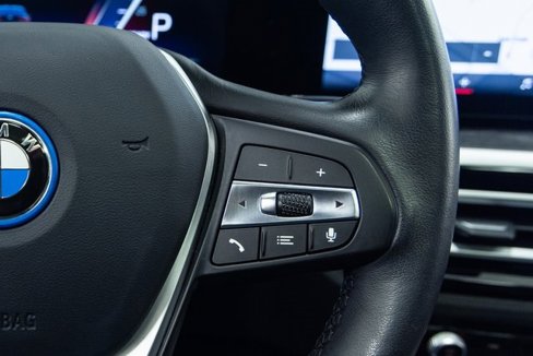 Certified 2024 BMW i4 eDrive35 w/ Premium Package image 18