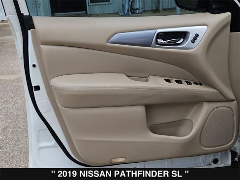Used 2019 Nissan Pathfinder SL w/ SL Premium Package image 14