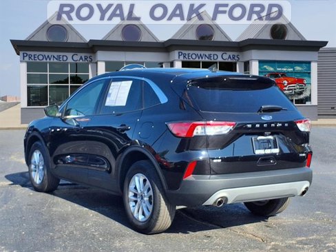 Used 2022 Ford Escape SE w/ Convenience Package image 2