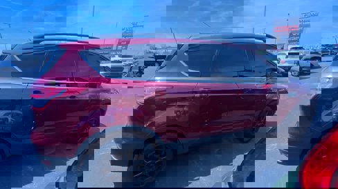 Used 2016 Ford Escape SE w/ Equipment Group 201A image 9