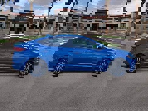 Used 2017 Hyundai Elantra SE image 9