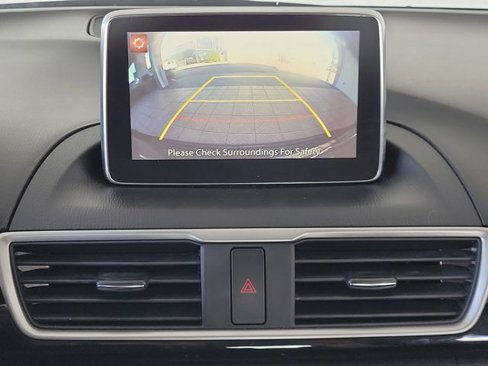 Used 2015 MAZDA MAZDA3 i Touring w/ Technology Package image 11