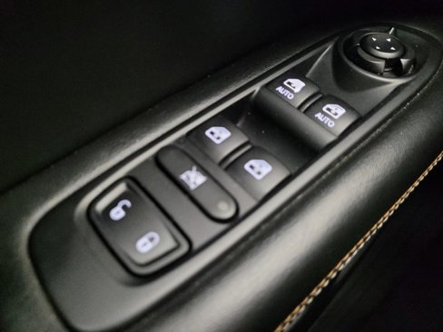 Used 2020 Jeep Compass Latitude image 27