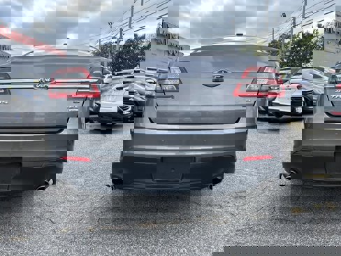 Used 2014 Ford Taurus SEL w/ Equipment Group 201A image 4