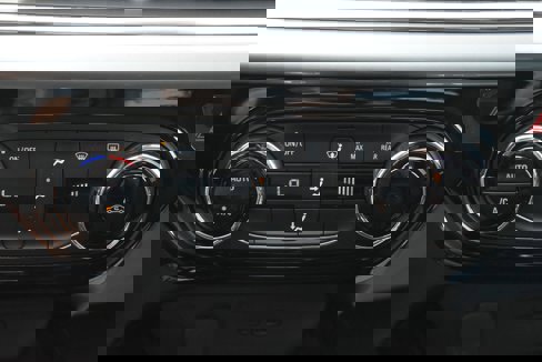 New 2025 Chevrolet Trax LT image 31