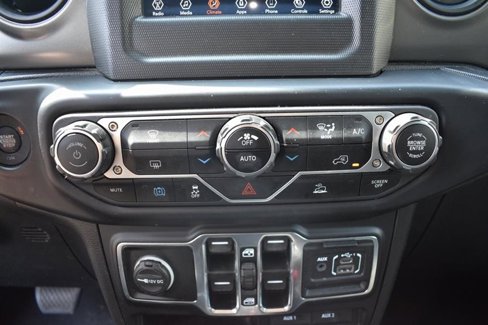Used 2023 Jeep Wrangler Unlimited image 19
