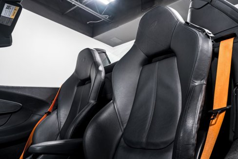 Used 2020 McLaren 570S Spider image 18