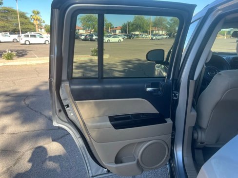 Used 2016 Jeep Compass Sport w/ Power Value Group image 23