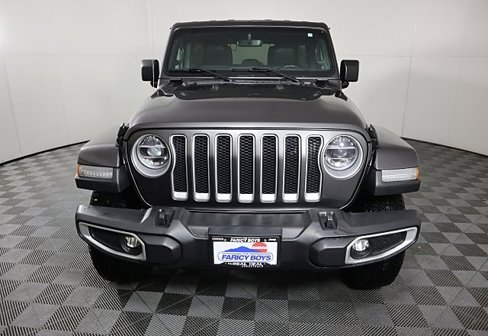 Used 2019 Jeep Wrangler Unlimited Sahara image 3