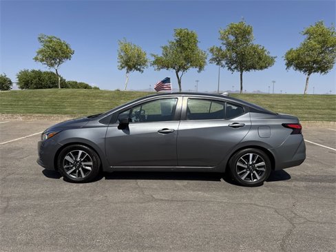 Used 2021 Nissan Versa SV image 8