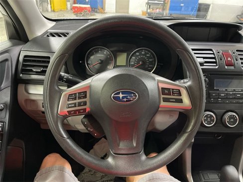 Used 2015 Subaru Forester 2.5i w/ Alloy Wheel Package image 14