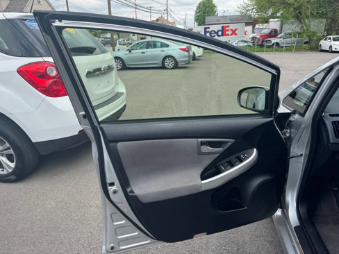Used 2015 Toyota Prius Four image 8