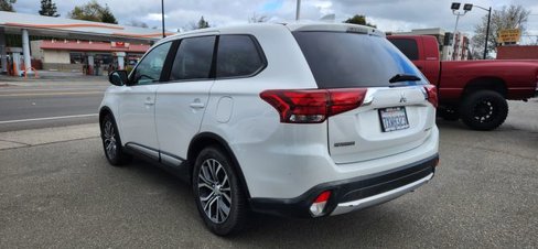 Used 2017 Mitsubishi Outlander ES image 4